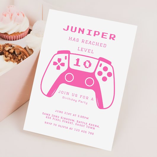 Hot Pink Level Up Gamer Girls Birthday Party 招待状