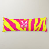Hot Pink Neon Yellow Zebra Stripe Bold Y2K  ボディピロー (正面)