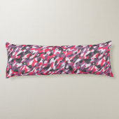 Hot pink, purple and black camo abstract ボディピロー (裏面)