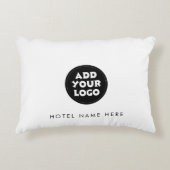 Hotel Name and Logo Guest House アクセントクッション (正面)