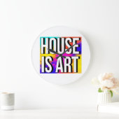 HOUSE IS ART WHITE FONTS RAINBOW BACKGROUND ラージ壁時計 (ホーム)