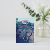 House on a Cliff – テンビー，ウェールズ，イギリス 名刺 (スタンド正面)