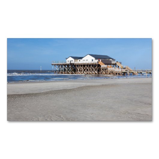 House on stilts at the ビーチof St. Peter Ording マグネット名刺 (正面)
