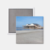 House on stilts at the ビーチof St. Peter Ording マグネット (正面/裏面)