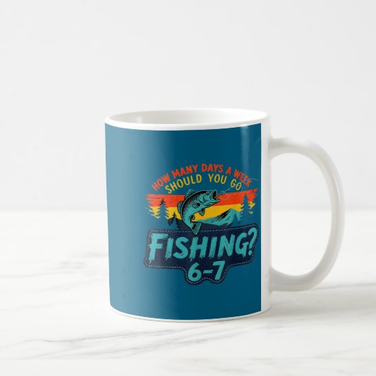 How Many Days A Week Should You Go Fishing  コーヒーマグカップ (右)