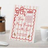 How Many Pacifiers are in the Jar Pedestal Sign 台座サイン (インサイチュ)