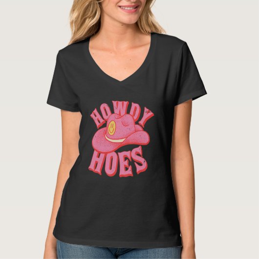HOWDY HOES Preppy Aesthetic Creamy Pink Background Tシャツ (正面)