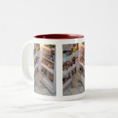 Howieの小便Pugpants ツートーンマグカップ (正面左)