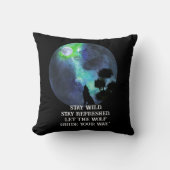 Howling Wolf and Moon Pillow | Mystical Forest Nig クッション (正面)