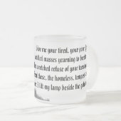 HQ霧から立ち上がる自由のマグカップ像 フロストグラスマグカップ (正面右)