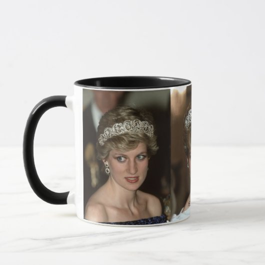 HRHのプリンセスダイアナのティアラ3xの写真 マグカップ (左)