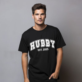 Hubby Established 2025、たった今結婚しました Tシャツ
