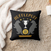HUFFLEPUFF™バッジャー&カップハウスプライドグラフィック クッション (ブランケット)