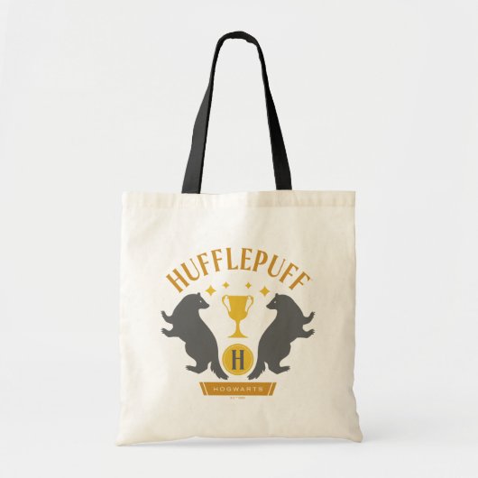 HUFFLEPUFF™バッジャー&カップハウスプライドグラフィック トートバッグ (正面)