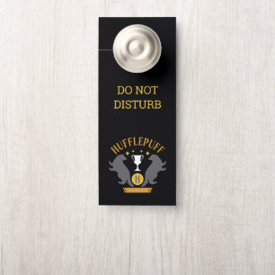 HUFFLEPUFF™バッジャー&カップハウスプライドグラフィック ドアノブサイン