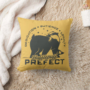 HUFFLEPUFF™プレフェクトバッジ クッション