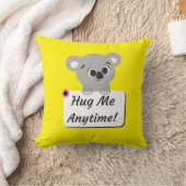 Hug Me Koala Throw Pillow クッション (ブランケット)