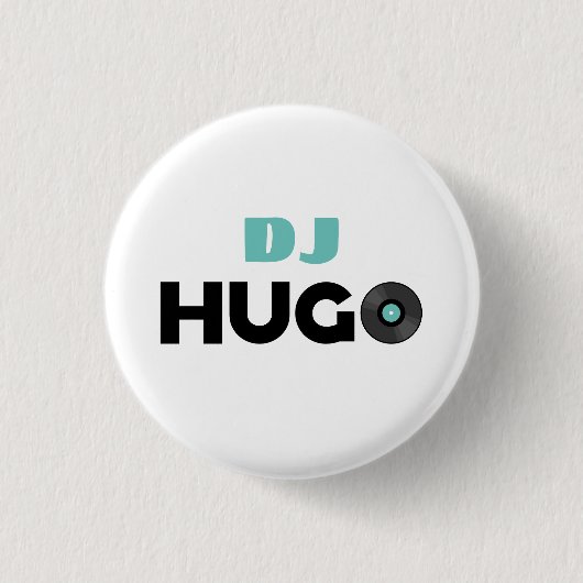 Hugo DJ 缶バッジ (正面)