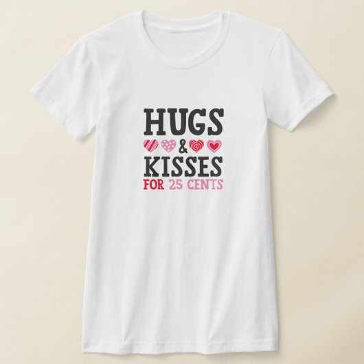 HUGSとキス – バレンタインハートギフトTシャツ Tシャツ (レイダウン)