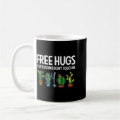 Hugs Just Kidding Don't Touch Me Funny Cactus Joke コーヒーマグカップ (左)