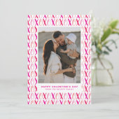 Hugs & Kisses (XOXO) Modern Photo Valentine's Day シーズンカード (スタンド正面)