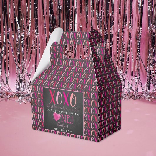 Hugs & Kisses (XOXO) Valentine's Day 1st Birthday フェイバーボックス