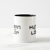 Human in the Loop Minimalist  ツートーンマグカップ (中央)