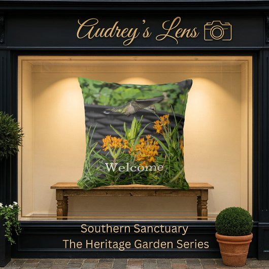 Hummingbird & Butterfly Weed Floral Garden Flag クッション