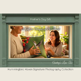 Hummingbird In Flight Gift for Mom | Throw Pillow  クッション