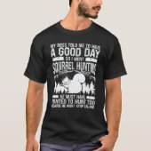 Humor Squirrel Hunting Essentials Squirrel Hunter Tシャツ (正面)