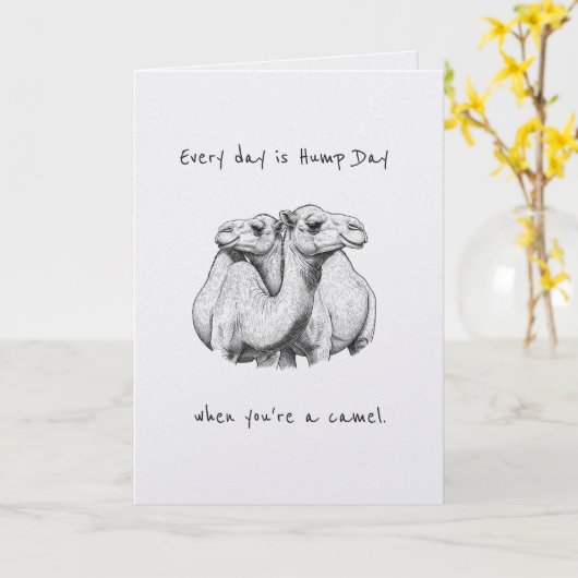 Hump Day Camel Couple Valentine's Anniversary カード (黄色い花)