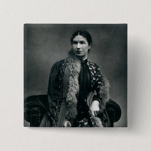 Humphry Ward 1881年夫人 缶バッジ (正面)