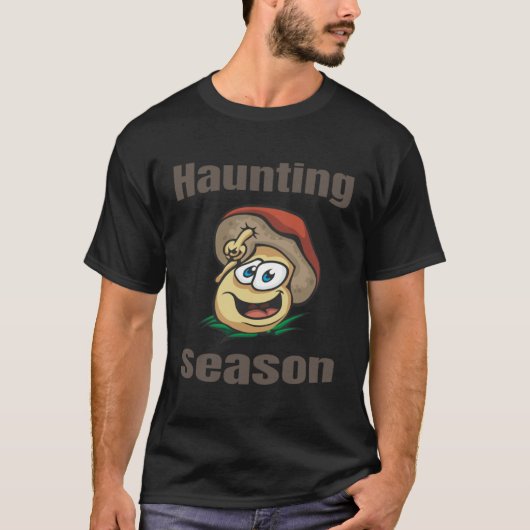 Huntig season mushroom morel and funghi tシャツ (正面)