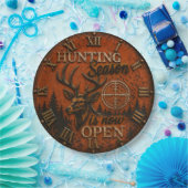 Hunting Season Rustic Deer  Whitetail Hunter Gift ペーパープレート (パーティー)