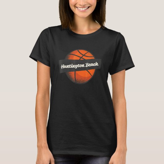 Huntington Beach Hometown Basketball Player Sports Tシャツ (正面)