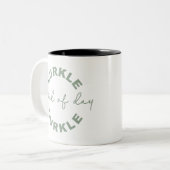 Hurkle-Durkle – Embrace the Art of Cozy Procrastin ツートーンマグカップ (正面左)