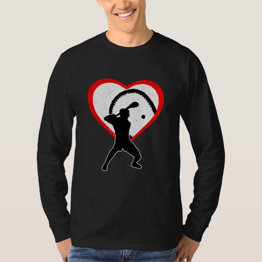Hurling Heart Sport Love Anti Valentines Day Tシャツ (正面)