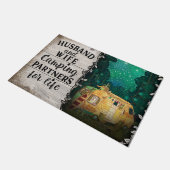 Husband And Wife Camping Partners For Life ドアマット (アングル)