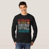 Husband Dad Fantasy Football Legend Men Retro Tシャツ (正面フル)