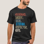 Husband Daddy Bada Veteran Protector Hero Tシャツ (正面)