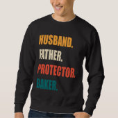 Husband Father Protector Baker スウェットシャツ (正面)
