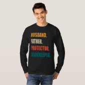 Husband Father Protector Bookkeeper Tシャツ (正面フル)