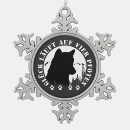 Husky-Glück läuft auf vier Pfoten  スノーフレークピューターオーナメント