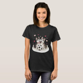 Husky Siberiano with soccer ball Tシャツ (正面フル)