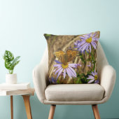 Hydaspe Fritillary on Purple Aster Flowers クッション (椅子)