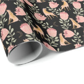 Hyena & Protea：暗いヴィンテージパターン ラッピングペーパー (ロールコーナー)
