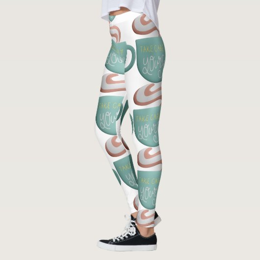 Hygge Drink Self-気に Thunder_Cove レギンス (左)