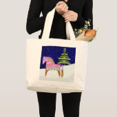 Hygge Horse with Pine Tree Tote Bag ラージトートバッグ (正面(商品))