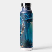 Hyper RealisticエイリアンとUFO in the Forest ウォーターボトル (左面)