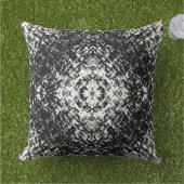 Hypnotic Abstract Black And White Modern Art アウトドアクッション (芝生)